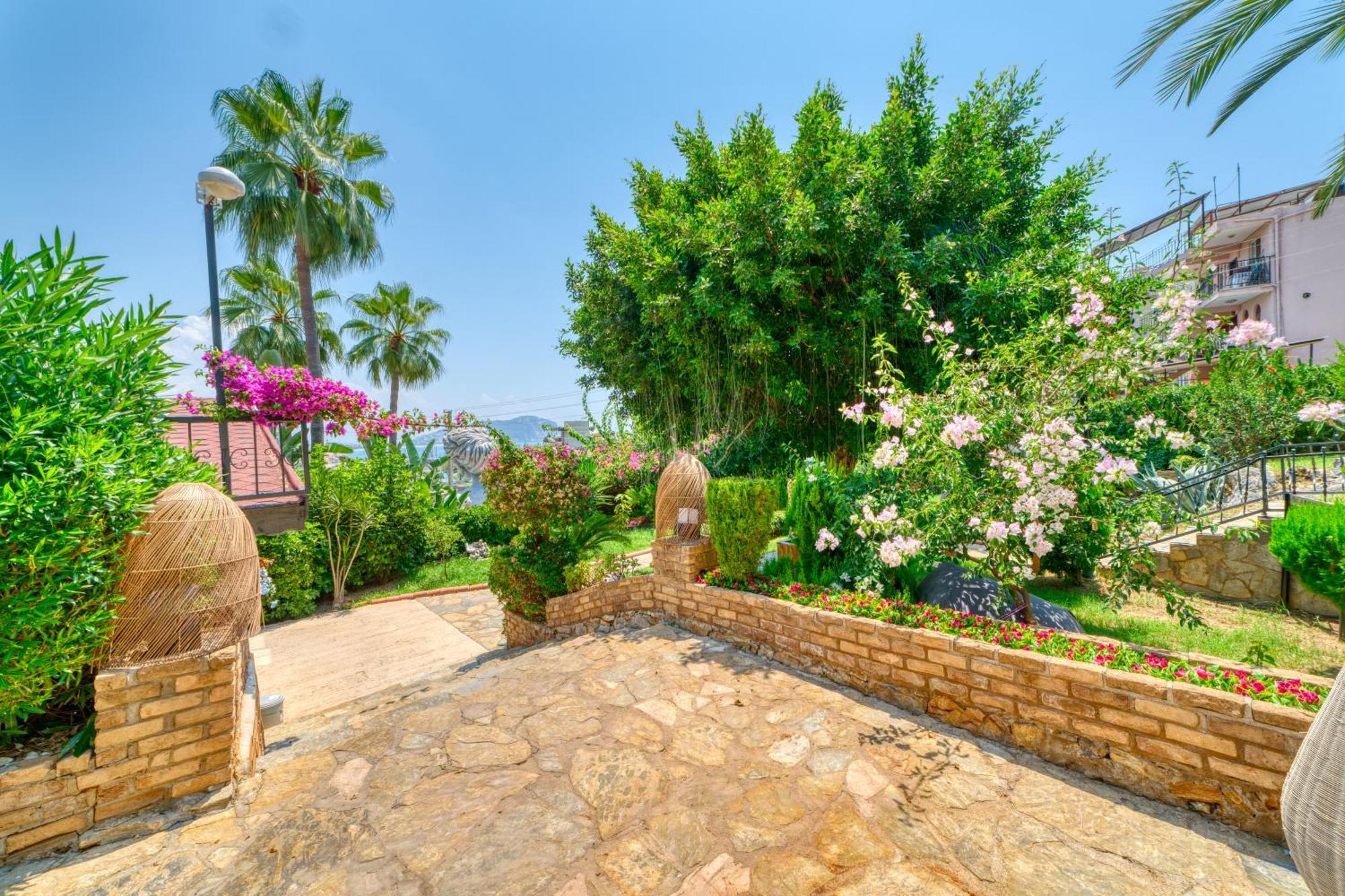 Illusion Beach & Clubhotel - Adults Only Alanya Buitenkant foto