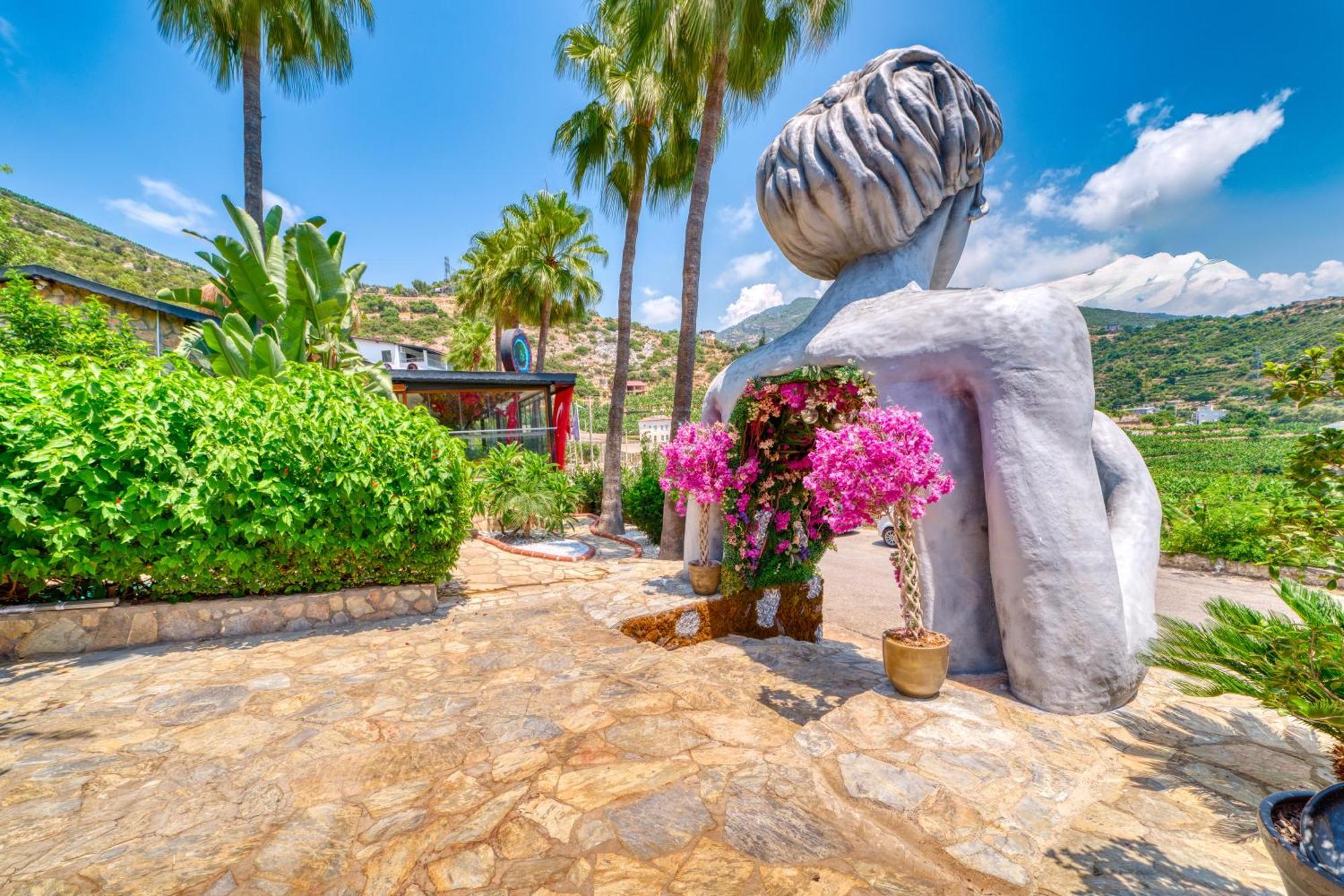 Illusion Beach & Clubhotel - Adults Only Alanya Buitenkant foto